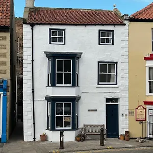 Holiday home The Anchorage Your In Idyllic, Staithes